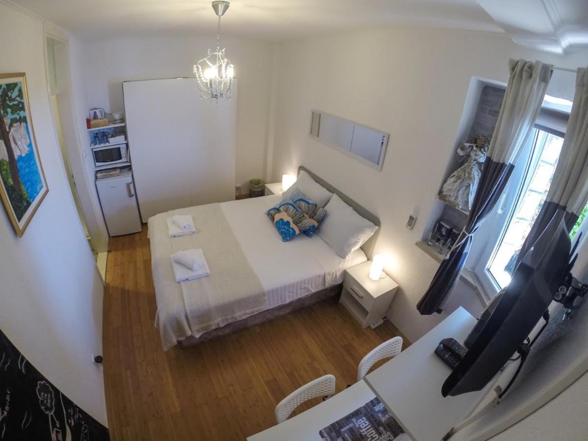 Apartment And Room Sveti Jakov ドゥブロブニク エクステリア 写真